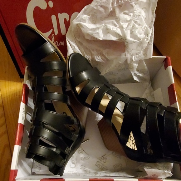 Wedge sandals - Picture 2 of 4